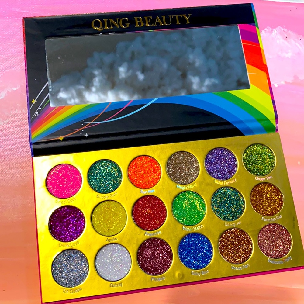 QING BEAUTY glitter eyeshadow palette